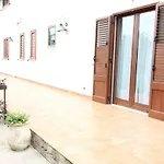 Privata - Private *