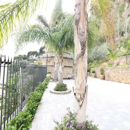 Villa Privata - Private *